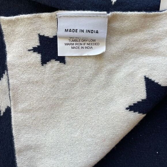 Hanukkah Star of David Navy & Ivory Knit Reversible Baby Blanket and Bib Set NWT - Picture 7 of 7